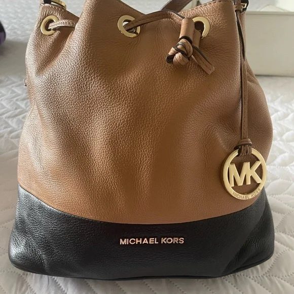 Michael Kors Tan and Black Shoulder Bag with Signature MK Hardware - Picture 2 of 12